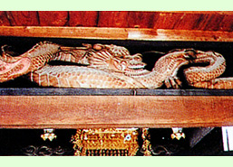 本寿寺の木彫り龍の画像